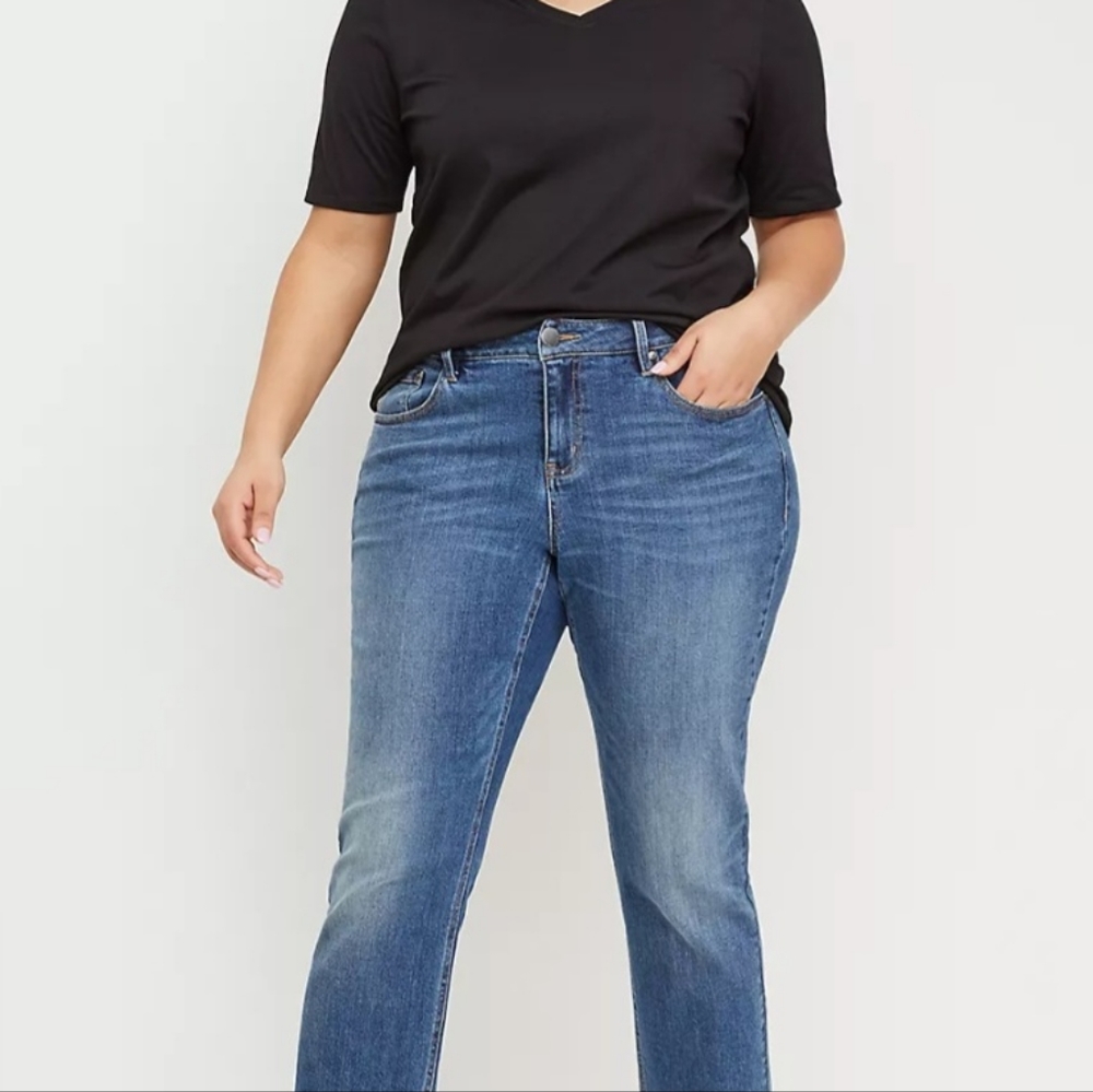 Torrid Black Classic VNeck Tee. 3x